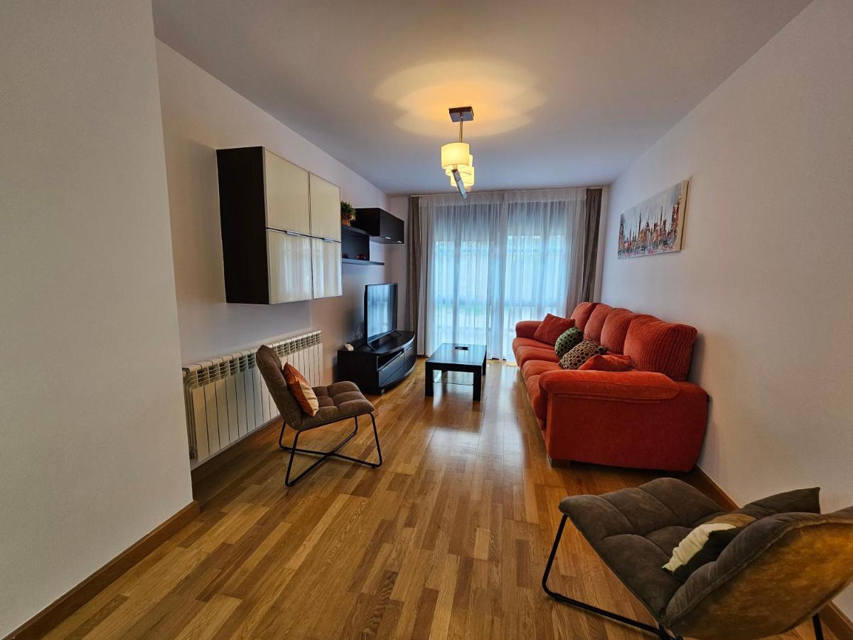 13B01 Apartamento Con Terraza Y Garaje Ribadesella Eksteriør billede